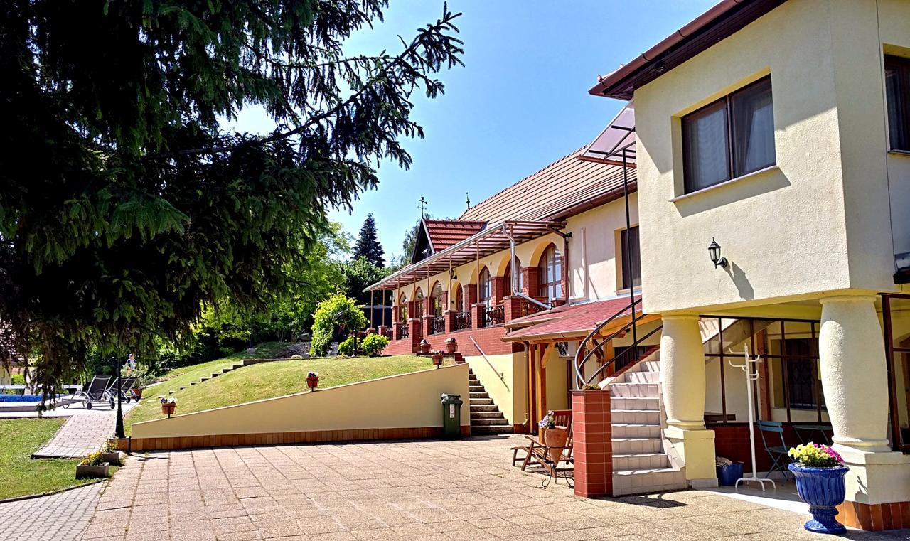 Villa Teleki Bagian luar foto